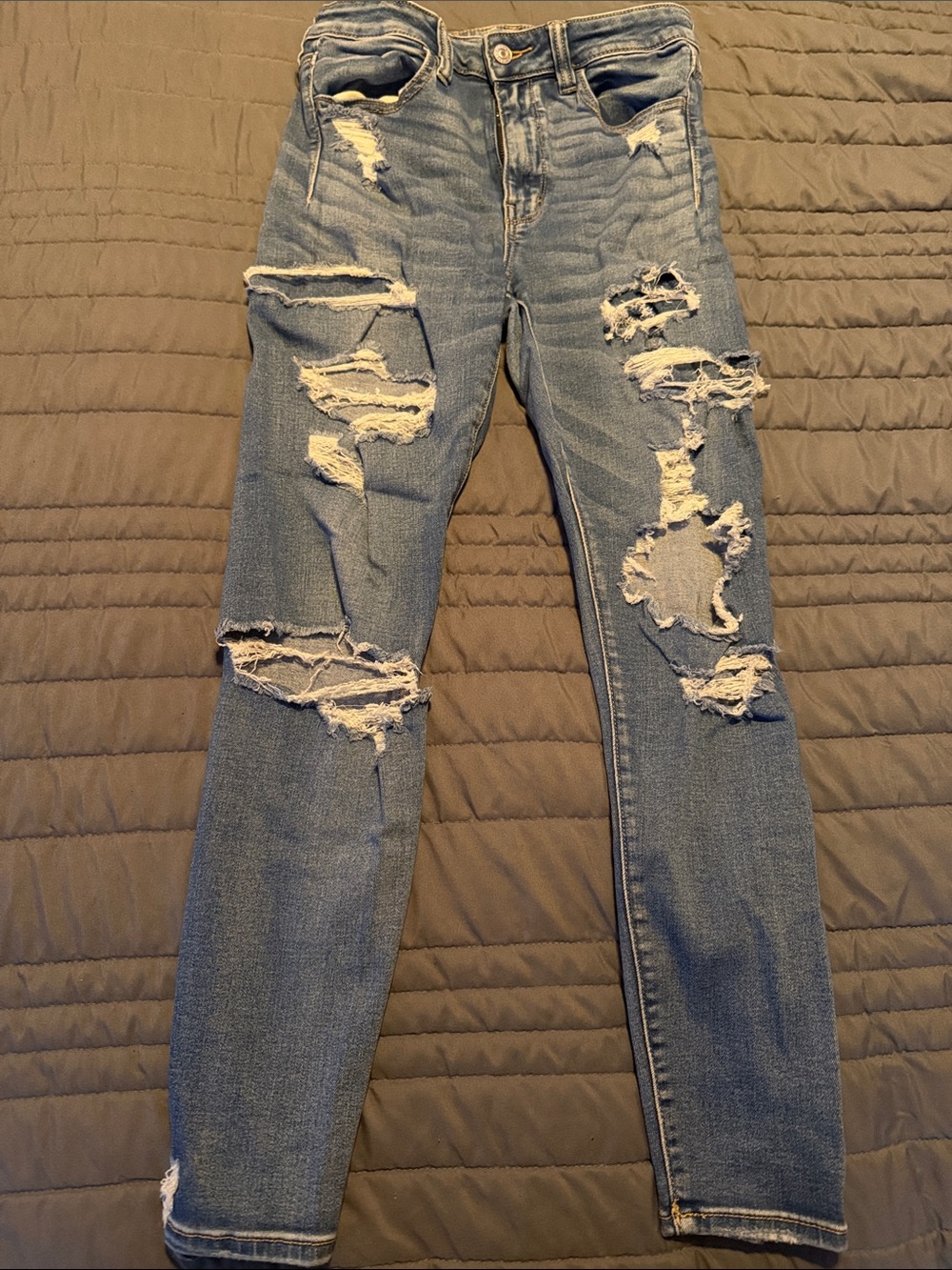 American Eagle Outfitters Ripped Skinny Jeans in Blue Wash